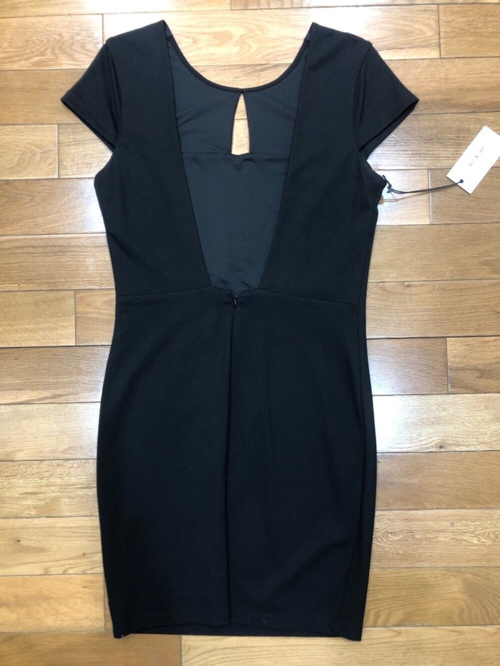NWT Ali & Jay Sylva Little Black Dress Mini Modern Edgy Size M - Picture 4 of 12